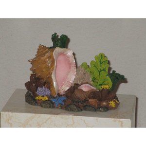 Cadona Hand Painted Resin Figurine Sea Shell Poly Resin Hand Painted Pre Owned
